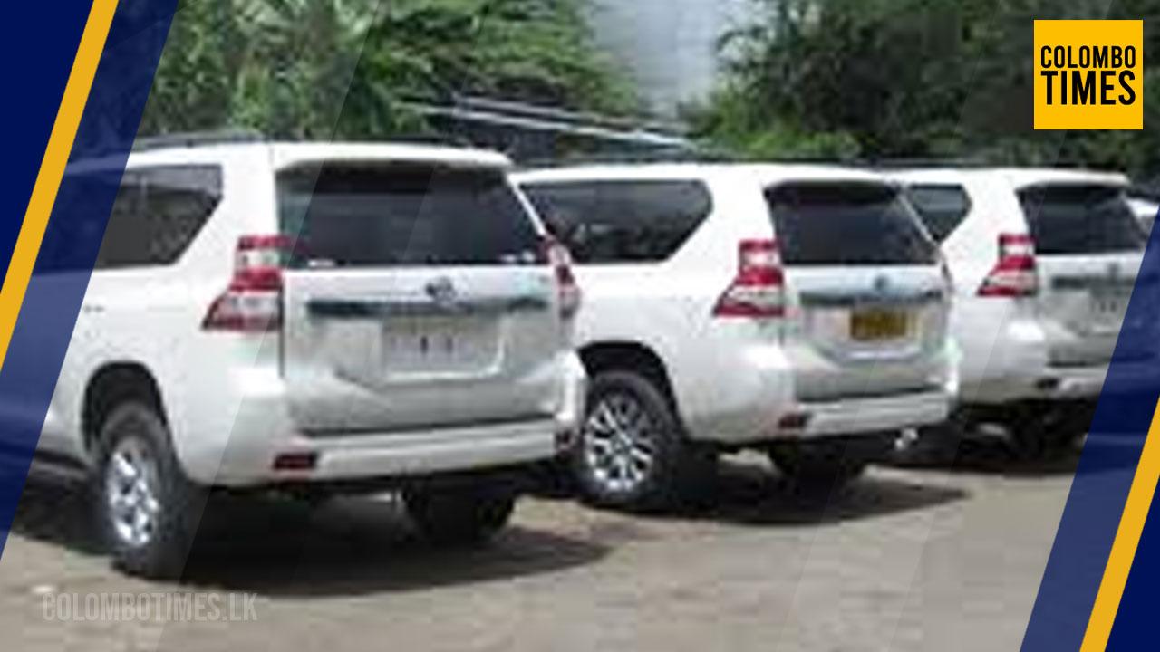 සුඛෝපභෝගී වාහන 20ක් පොලිස් භාරයට