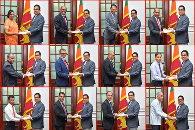 වැටුප් සහ විශ්රාම වැටුප් කොමිෂන් සභාවේ සාමාජිකයන්ට පත්වීම් ලිපි ප්රදානය කෙරේ
