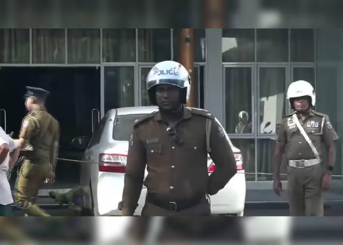 කළුතර වෙඩි තැබීමක් – අයෙකු ම.රු.ට – බිරිඳට බරපතළයි (VIDEO)