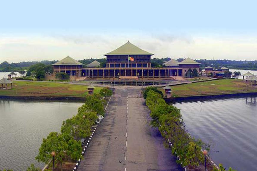 කථානායකට එරෙහි විශ්වාසභංග යෝජනාව පාර්ලිමේන්තු මහලේකම්වරියට භාරදෙයි