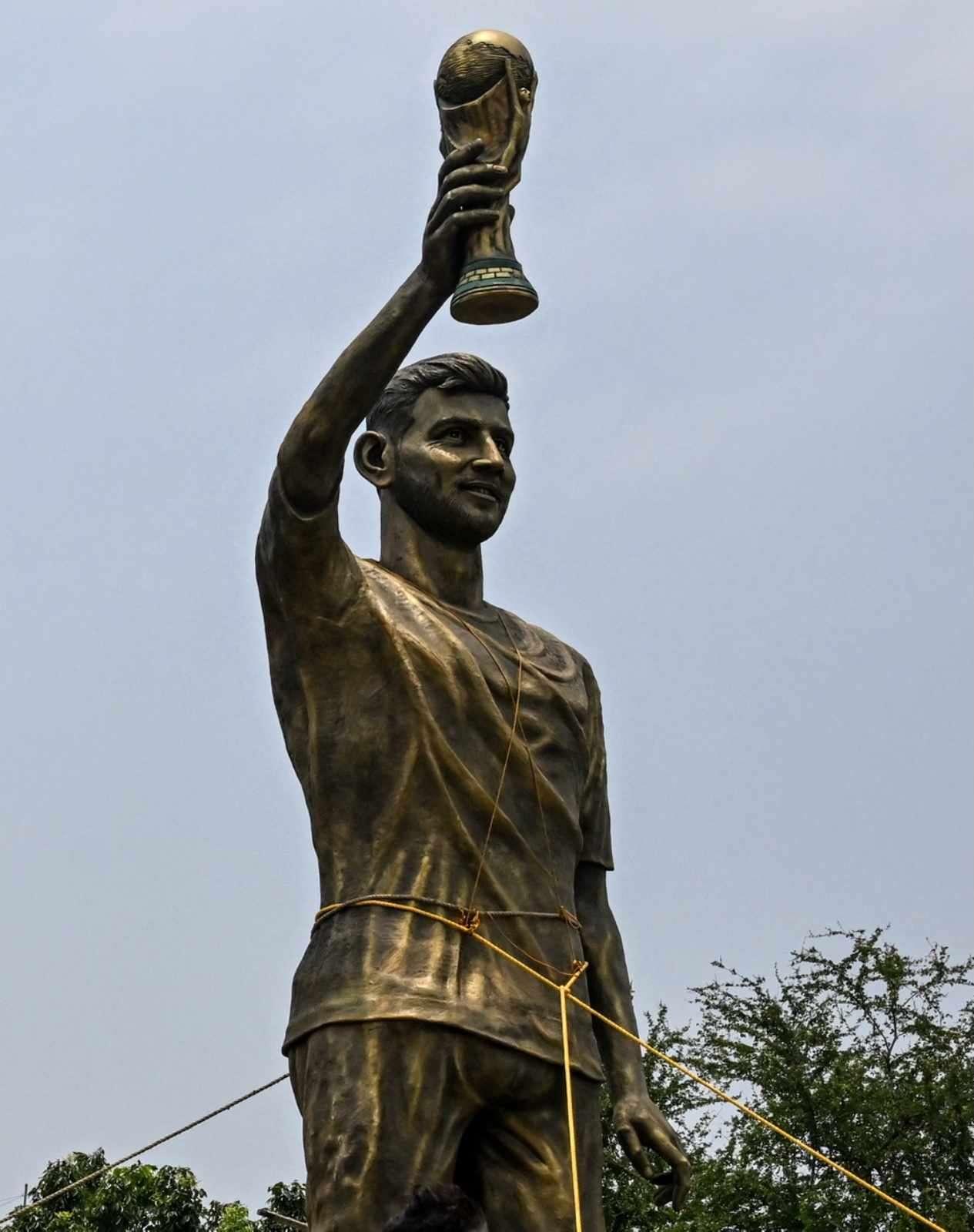 Lionel Messi 70-foot statue in India to be removed over safety concerns