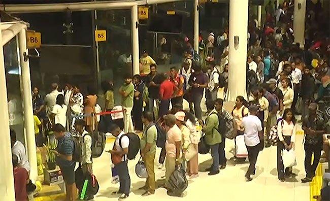 Heavy passenger rush at Makumbura MMC ahead of New Year