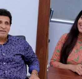 තිරයේ සතුරා - සැබෑ ජීවිතයේ නිහතමානී මිනිසා