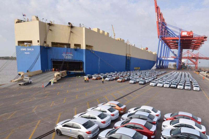 Vehicle tax windfall drives Sri Lanka into rare budget surplus