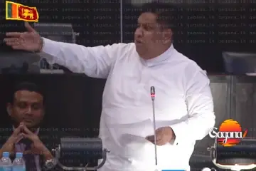 කරට අත දාගෙන කාලා බීලා රෑට කරන්න තිබ්බ ජරා වැඩ කරලා ගෙදරටත් බස්සනවලු - චාමර පාර්ලිමේන්තුව මැද්දෙම ලොක්කොන්ට දෙහි කපයි