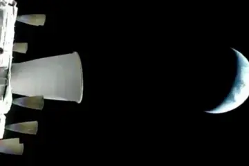 ආර්ටෙමිස් II යානය පෘථිවියට ගමන් අරඹයි