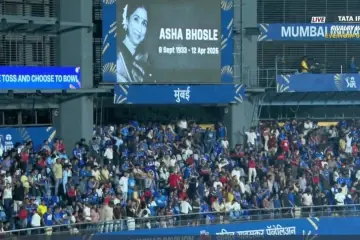 ආශා බෝස්ලේ වෙනුවෙන් IPL පිටිය නිහඬ වෙයි