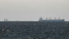 හෝමූස් සමුද්ර සන්ධිය යළි වසාදැමීමට ඉරානය තීරණය කළේ ඇයි?