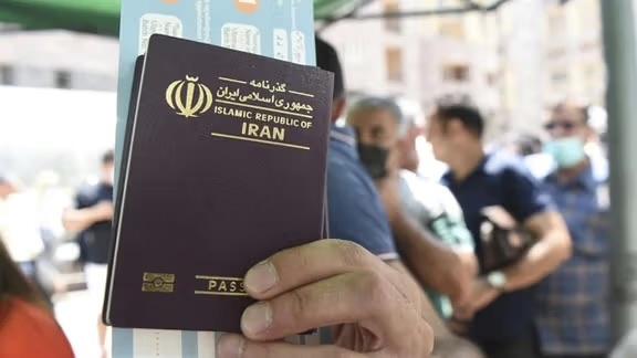 Australia bans Iranians with visitor visas from entering country