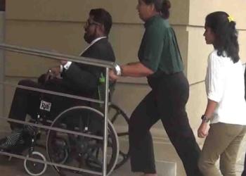 කෙහෙළිය ගෙනාපු බාල බෙහෙත් දාලා අන්ධ වෙච්ච 21 දෙනකුට ආණ්ඩුව මිලියනය ගානේ වන්දි ගෙවයි! I Sri Lanka Latest News