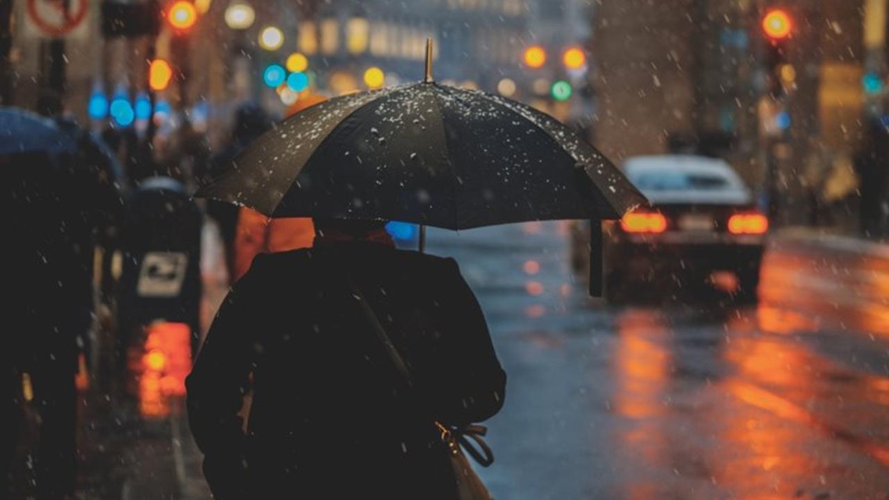 අදත් ප්රදේශ රැසකට තද වැසි