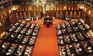 පක්ෂ මාරු කළොත් මන්ත්රී ධුර අහෝසි කරන පනත ගෙන ඒමට රජය තීරණය කරයි